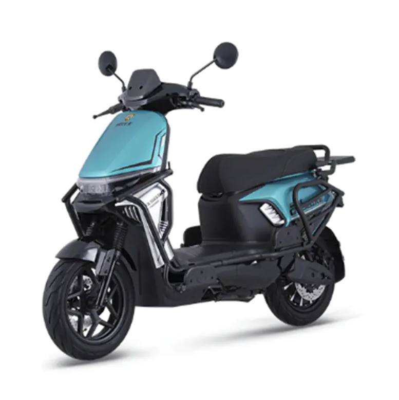 Bagaimana performa sepeda motor listrik kelas atas Yousu Cyclist dalam hal akselerasi, kecepatan tertinggi, dan torsi baik untuk perjalanan dalam kota maupun berkendara jarak jauh?